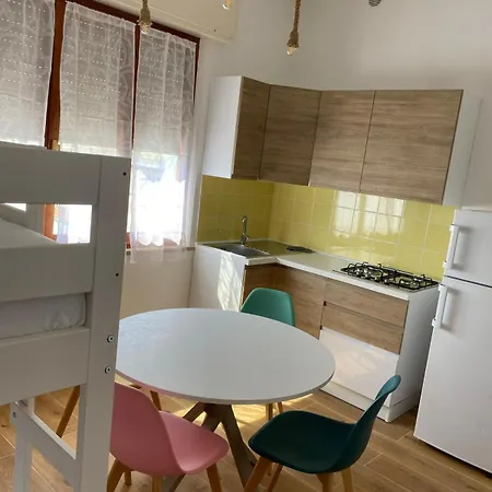 Apartamento Casa Rossella Fronte Mare A Marotta