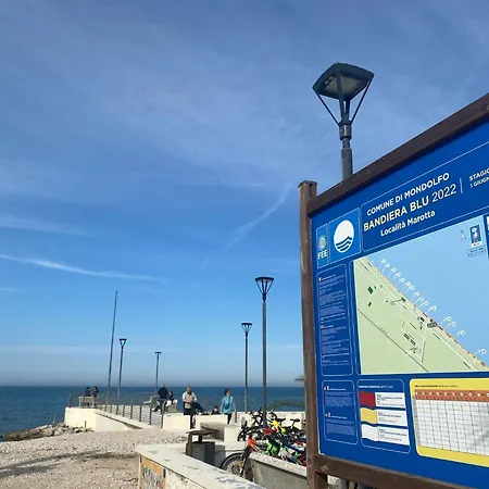 Casa Rossella Fronte Mare A * מארוטה