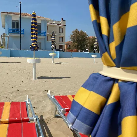Casa Rossella Fronte Mare A Apartamento *