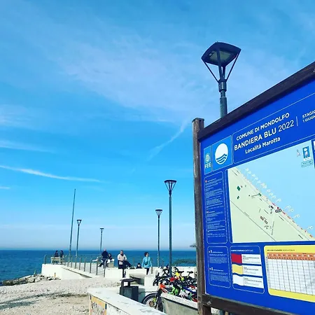 Casa Rossella Fronte Mare A דירה