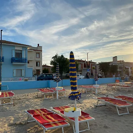 Casa Rossella Fronte Mare A